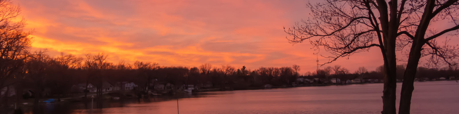 stone lake sunrise 2023